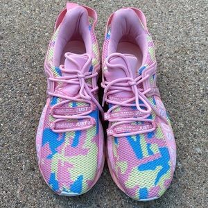 Just So So Lightweight Pink Camo Mesh Running Shoes